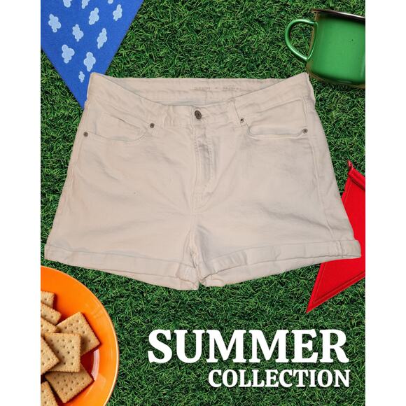 Old Navy White Denim Shorts Size 14 - Picture 1 of 5